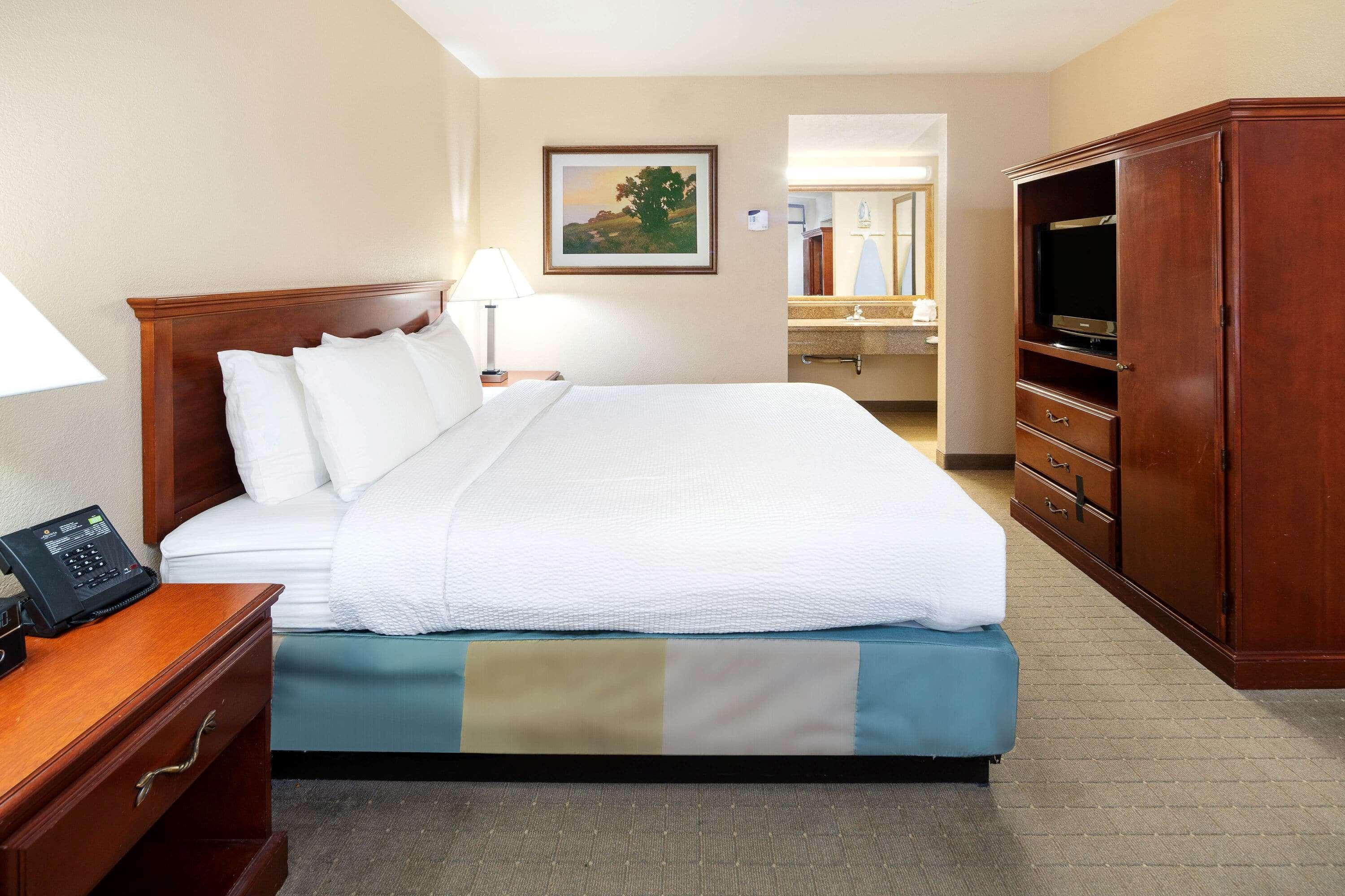 La Quinta By Wyndham Thousand Oaks-Newbury Park Exterior photo