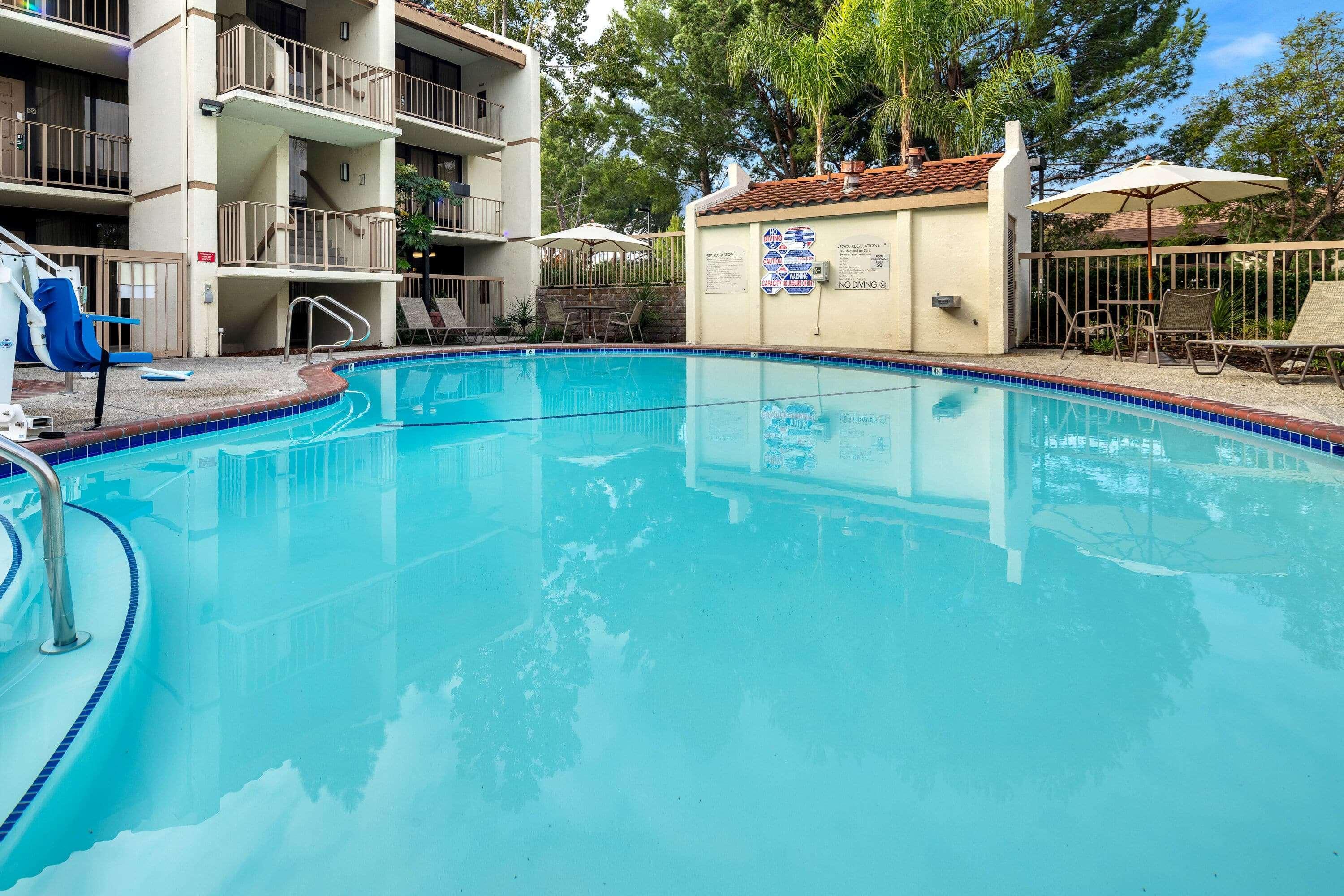 La Quinta By Wyndham Thousand Oaks-Newbury Park Exterior photo