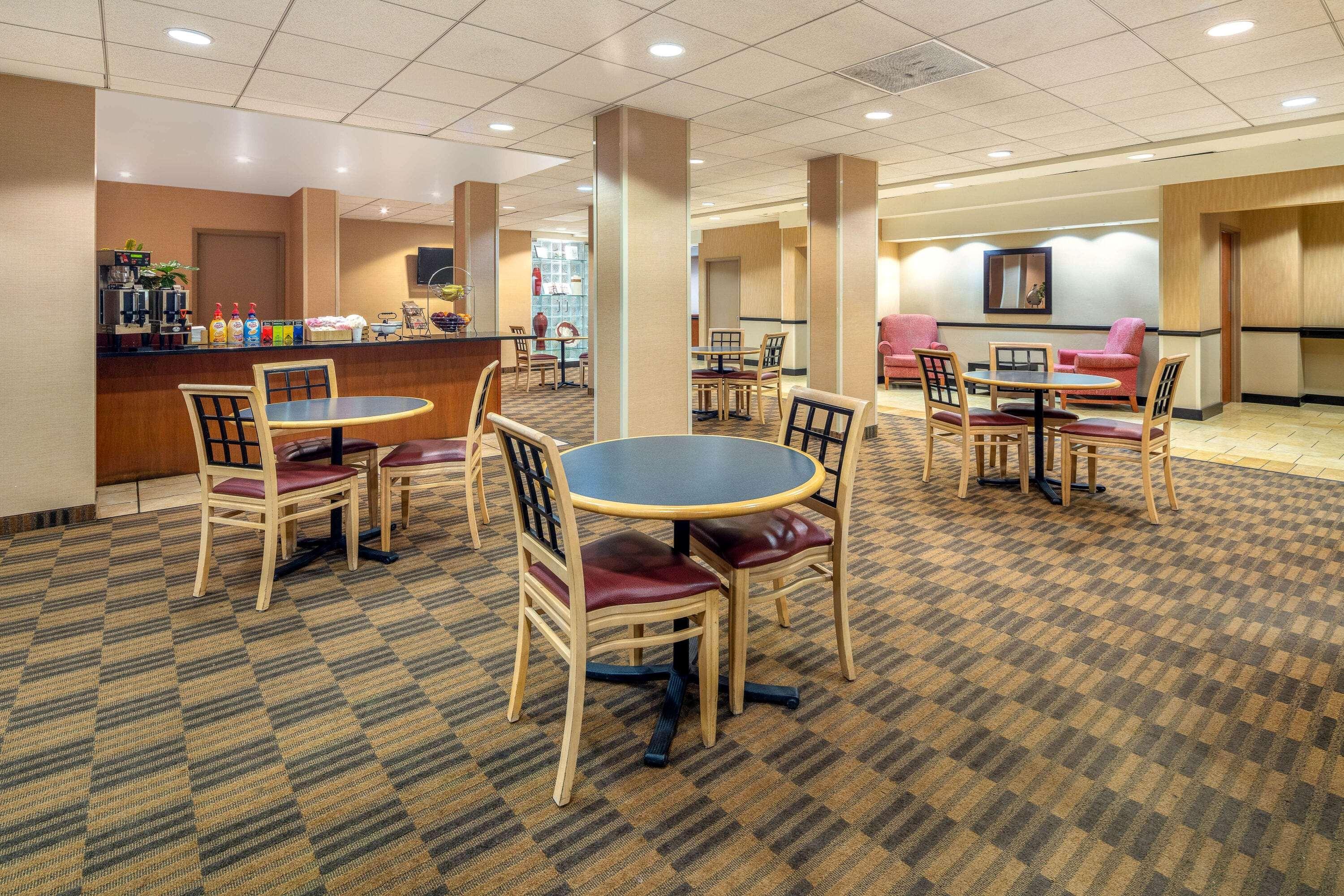 La Quinta By Wyndham Thousand Oaks-Newbury Park Exterior photo